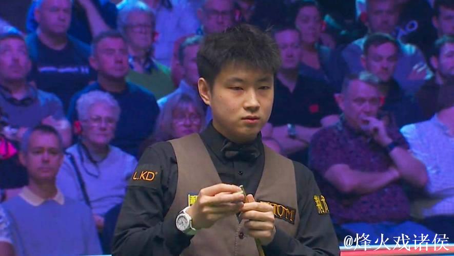 赵心童6-2战胜威尔逊 晋级斯诺克大师赛八强 赵心童6-2战胜威尔逊 晋级斯诺克大师赛八强